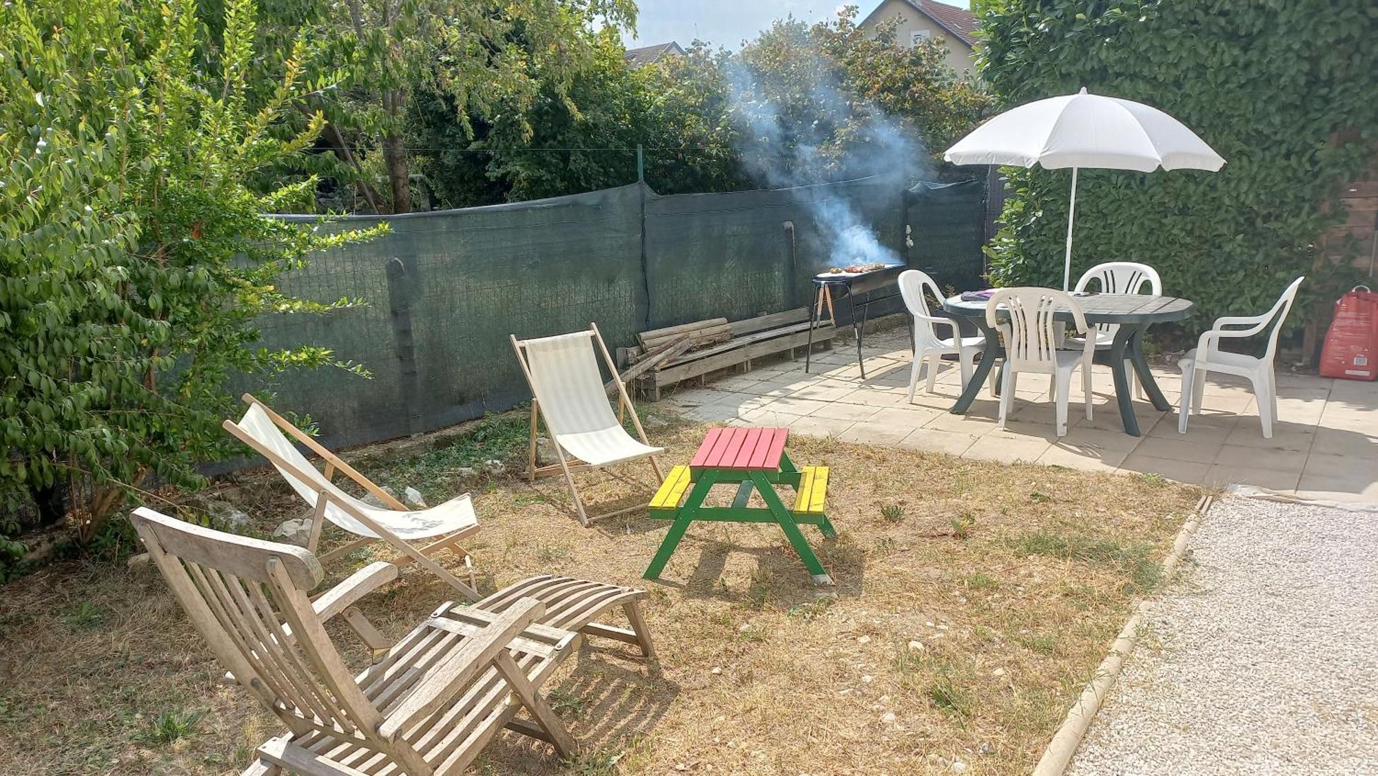Plaisir Des Pres - Appartement T3, Jardin, Parking Chaponost Extérieur photo