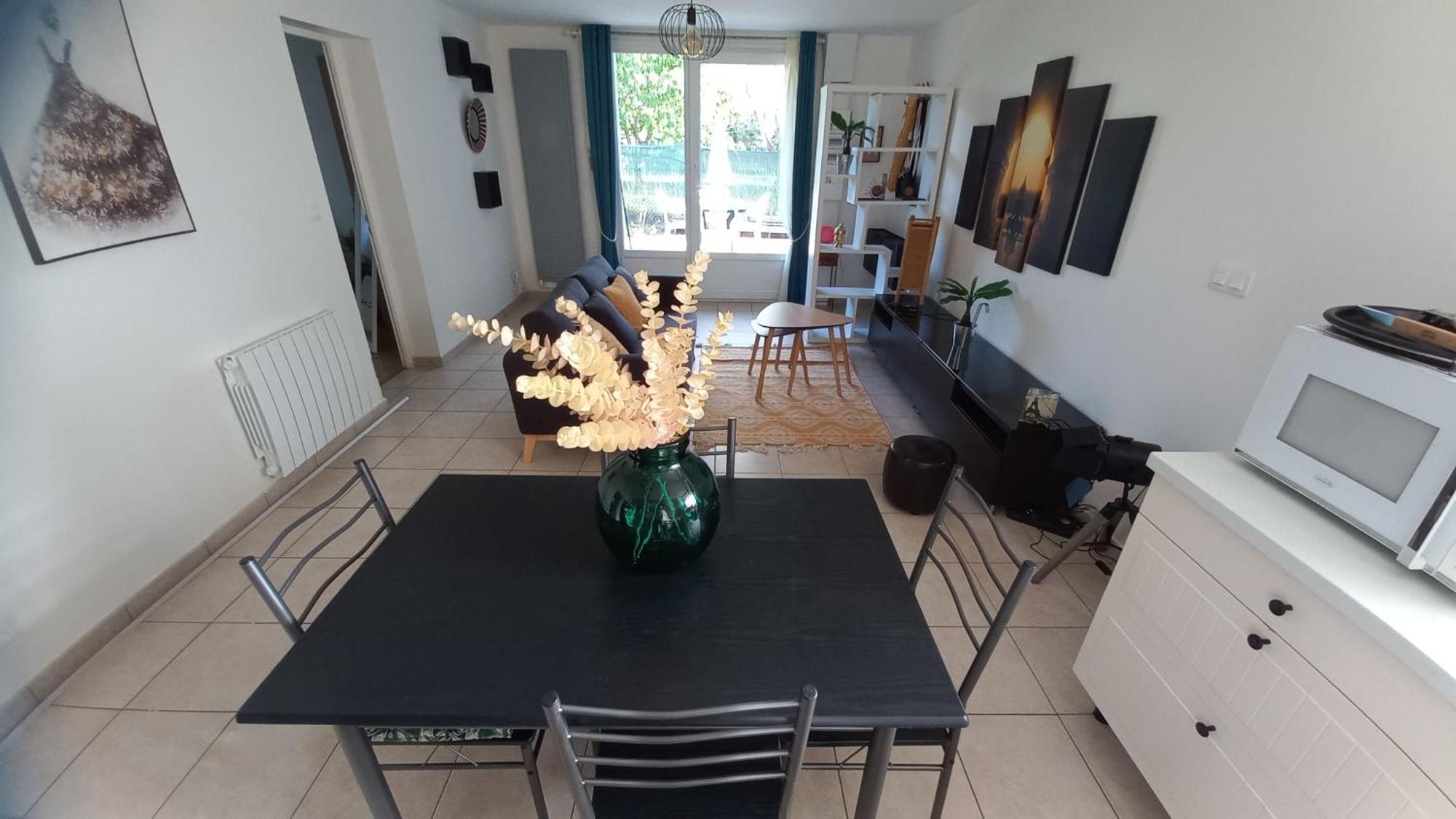 Plaisir Des Pres - Appartement T3, Jardin, Parking Chaponost Extérieur photo